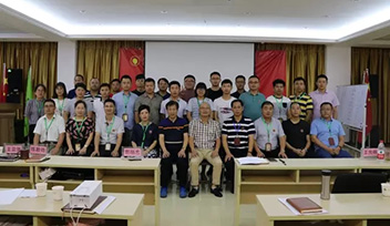 2017年科瑞特半年度業(yè)績會(huì)議報(bào)道：目標(biāo)確定，矢志不移；一鼓作氣，挑戰(zhàn)佳績。擼起袖子加油干！